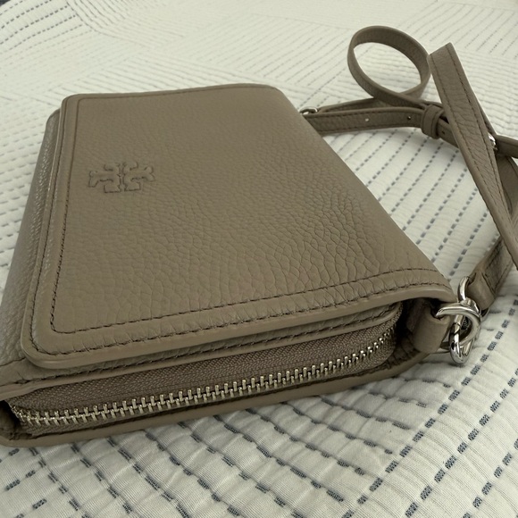 Tory Burch Thea gray Pebbled Leather Crossbody - Picture 3 of 4